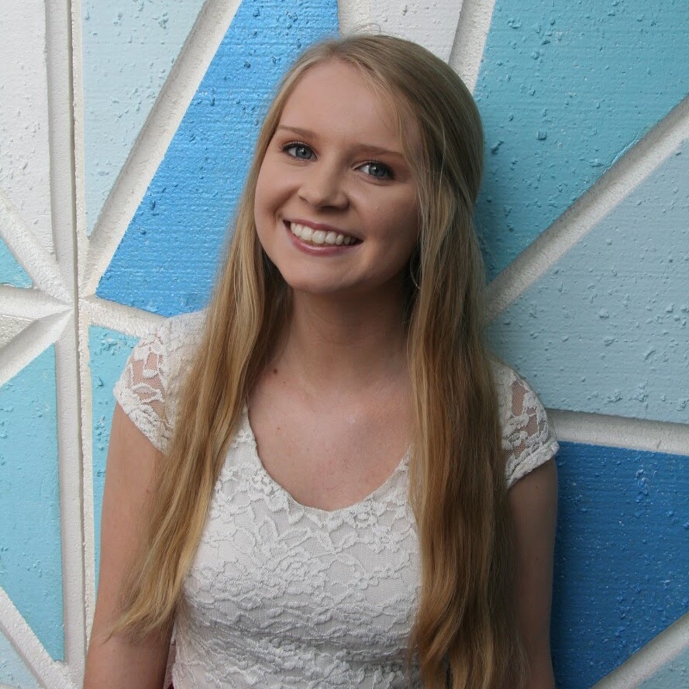 Meet your Posher, Caitlin